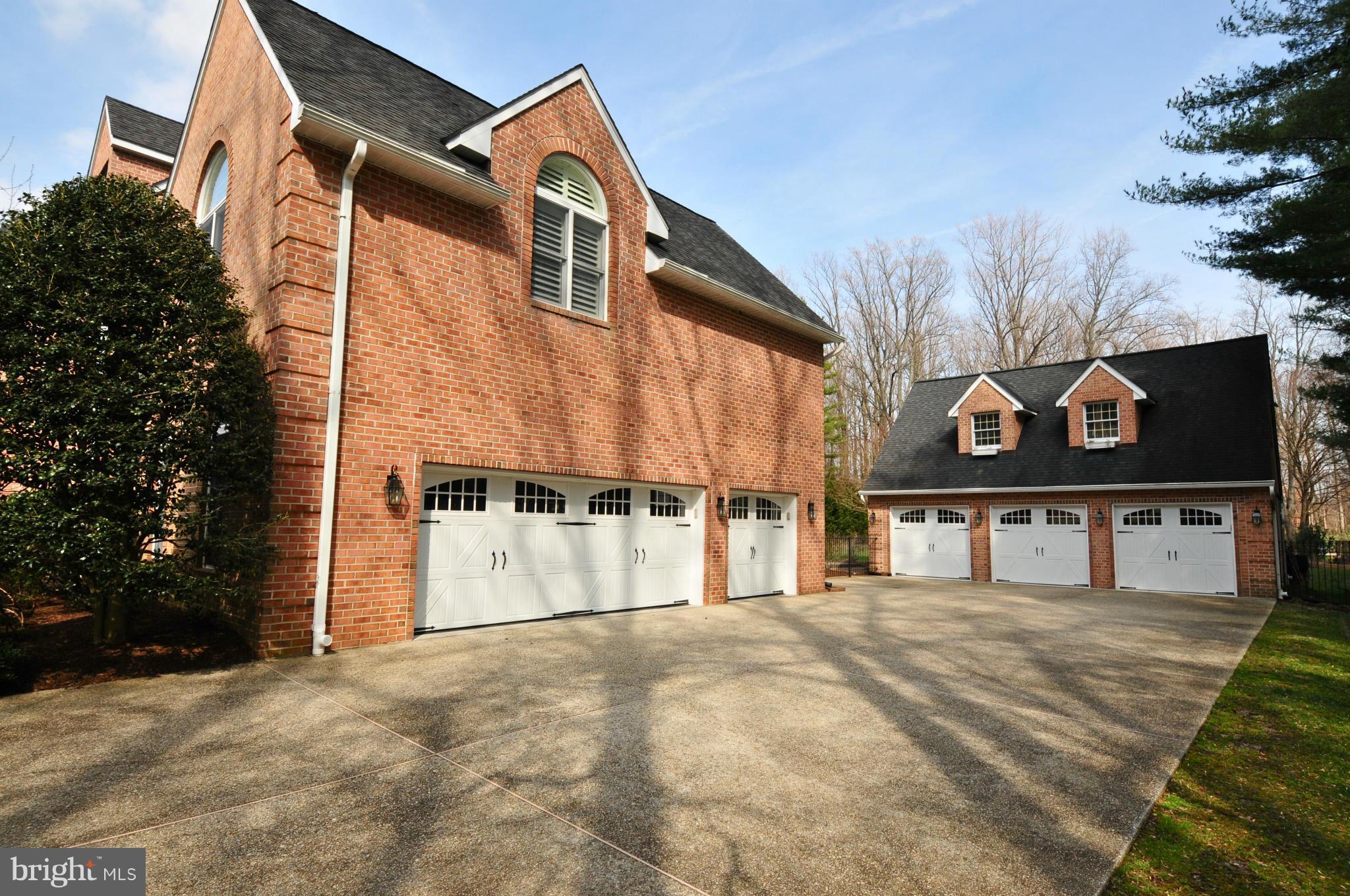28 Shadow Point Court Edgewater, MD 21037 - Photo 3 of 30 Six garage spaces