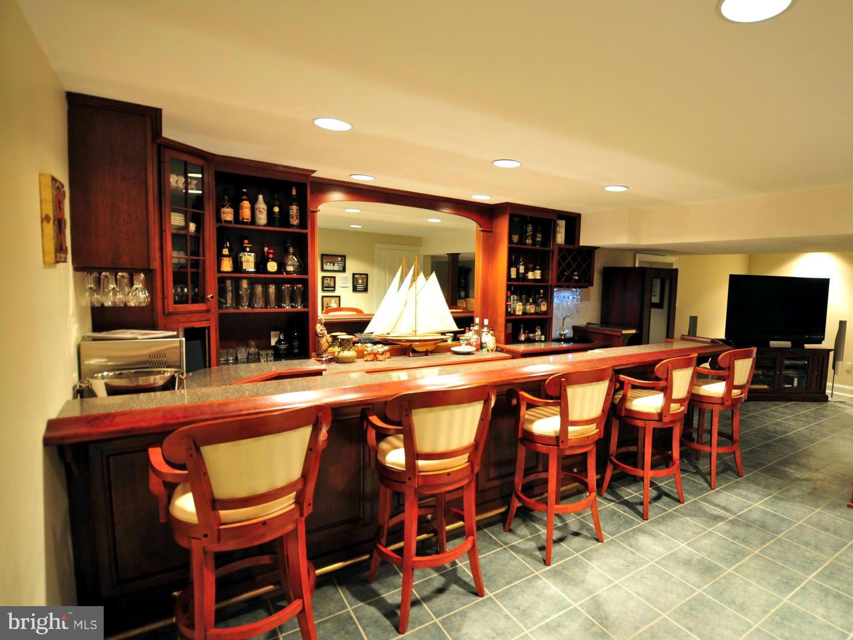 28 Shadow Point Court Edgewater, MD 21037 - Photo 25 of 30 full bar