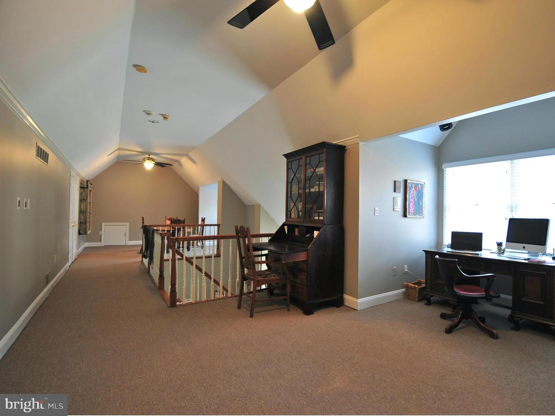 28 Shadow Point Court Edgewater, MD 21037 - Photo 27 of 30 spacious loft on 3rd level