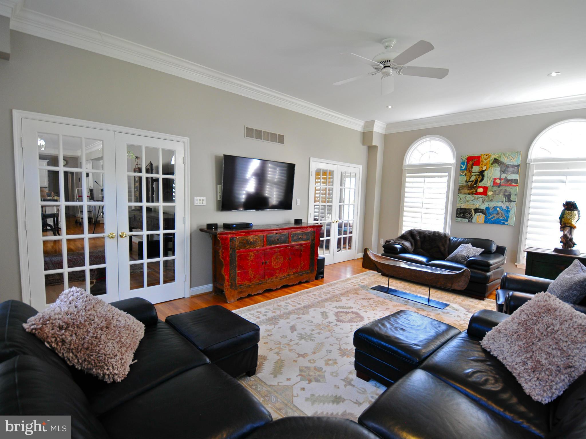 28 Shadow Point Court Edgewater, MD 21037 - Photo 10 of 30 Informal Sitting Room