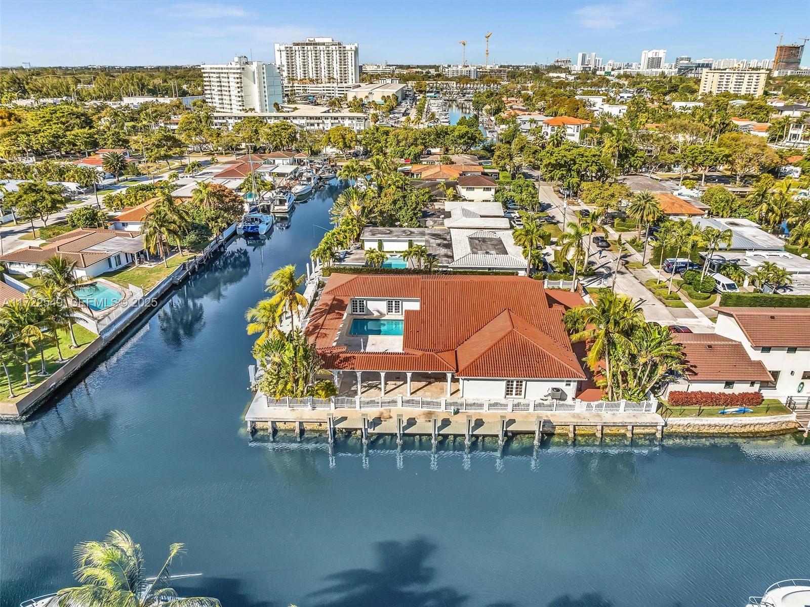 12904 Banyan Road North Miami, FL 33181 - Photo 4 of 87