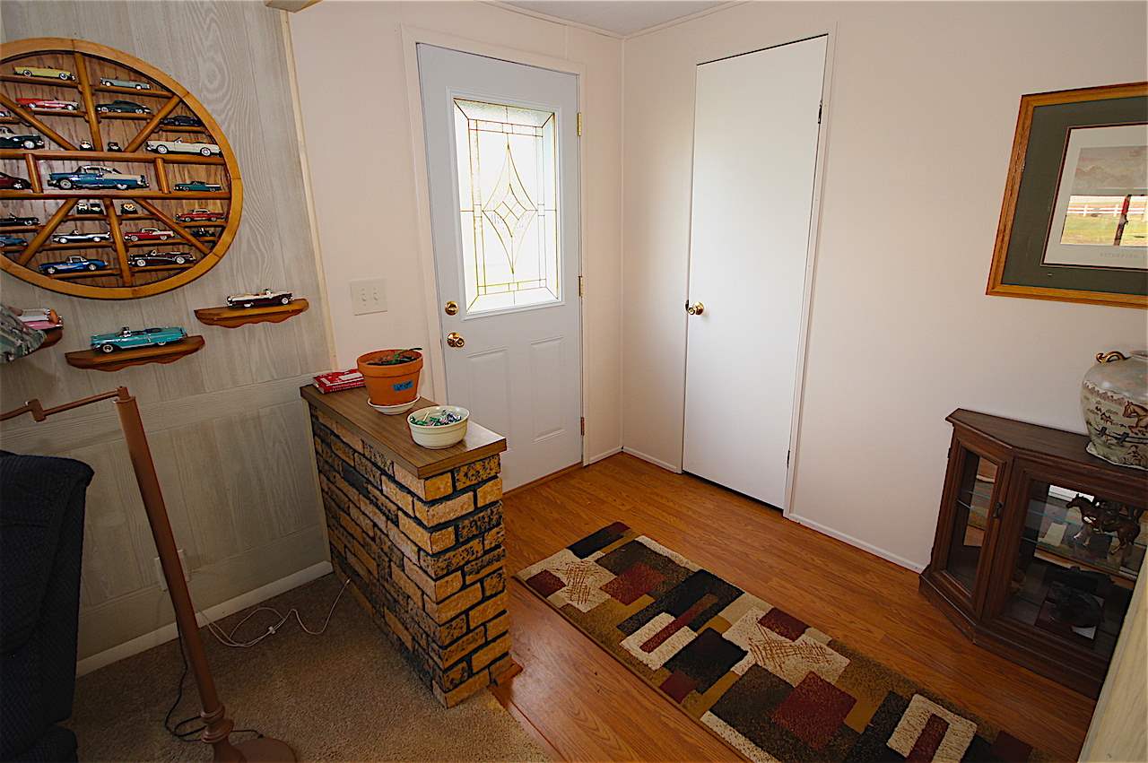 5520 South Shepherd Road Shepherd, MI 48883 - Photo 7 of 40 1825842-6.JPG