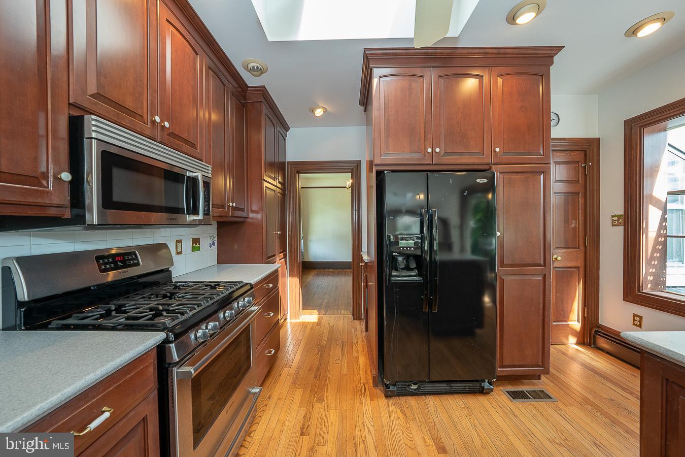 316 North Wayne Avenue Wayne, PA 19087 - Photo 12 of 31 Kitchen - abundant cabinetry