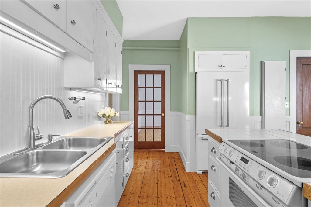 8 High Street, Unit 1 Marblehead, MA 01945 - Photo 20 of 42