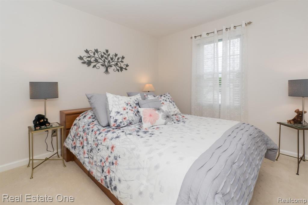 190 Parsons Lane Rochester Hills, MI 48307 - Photo 20 of 22
