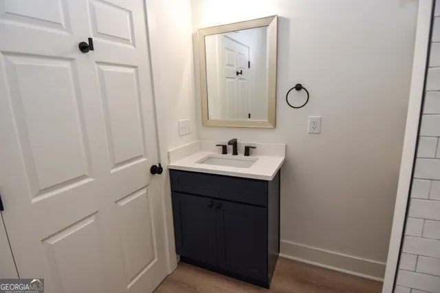 $575,000 | 63 Alabama Road, The Rock, GA 30285