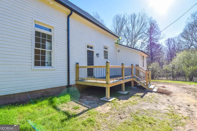 $575,000 | 63 Alabama Road, The Rock, GA 30285