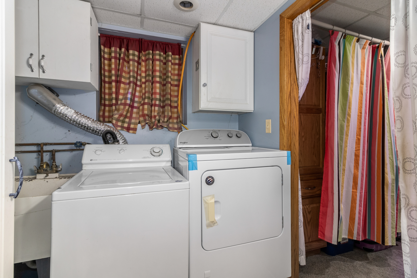 620 West Romeo Road Romeoville, IL 60446 - Photo 14 of 16 a utility room with dryer and washer