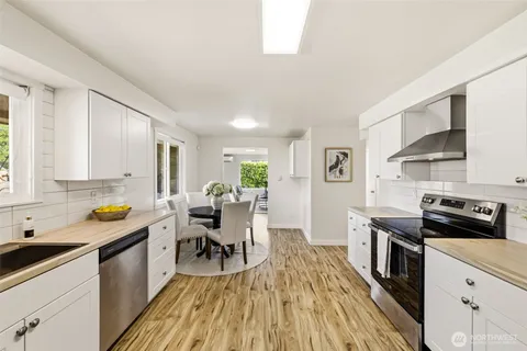 $415,000 | 6801 East McKinley Avenue, Tacoma, WA 98404