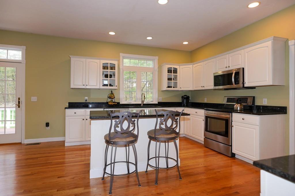 24 Broken Tree Road Medway, MA 02053 - Photo 10 of 39