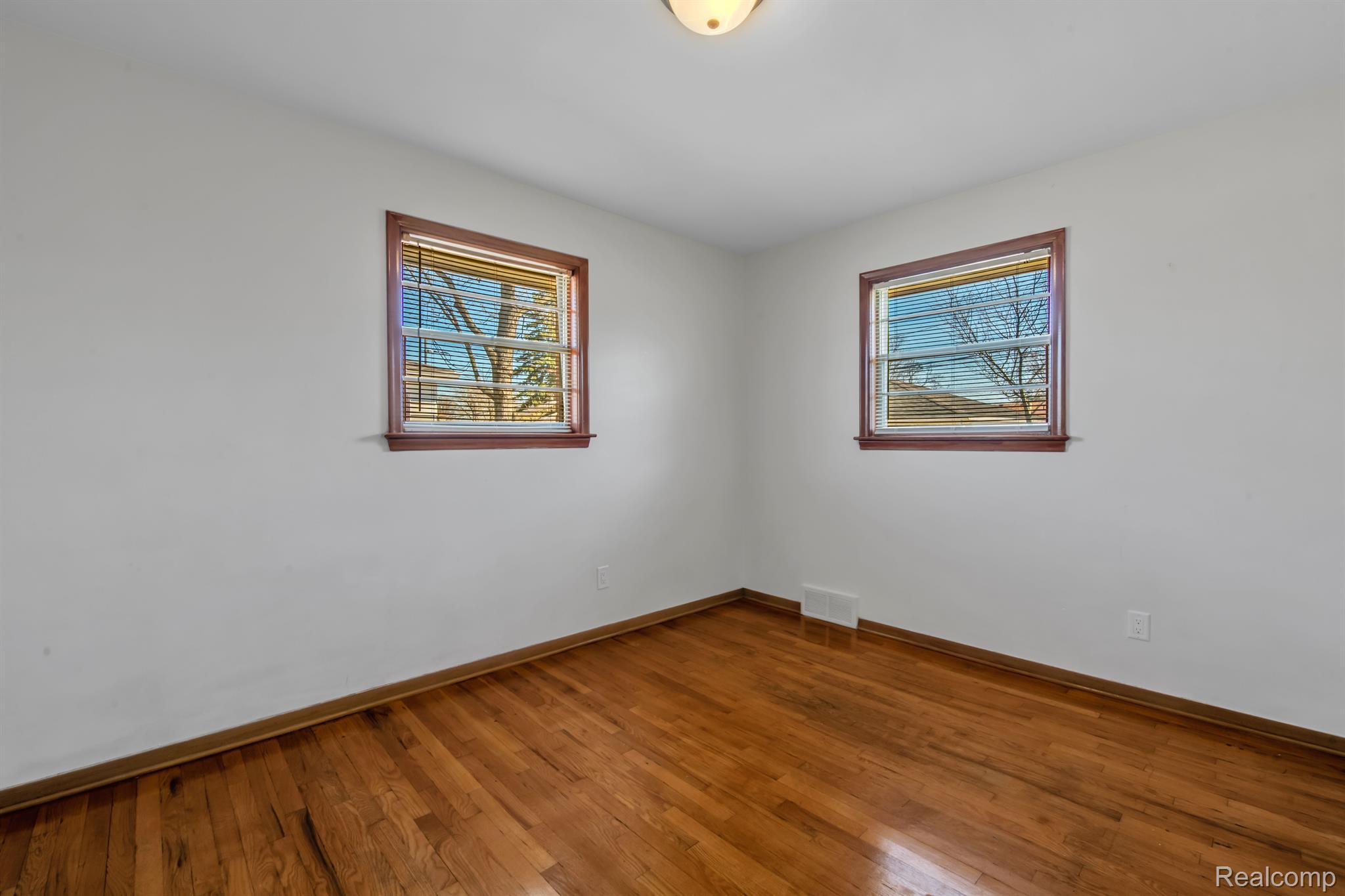3014 Rome Avenue Warren, MI 48091 - Photo 12 of 25 Gallery Image 12