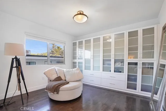 $1,225,000 | 11023 Fruitland Drive, Unit 104, Studio City, CA 91604