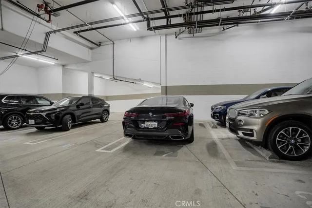 $1,225,000 | 11023 Fruitland Drive, Unit 104, Studio City, CA 91604