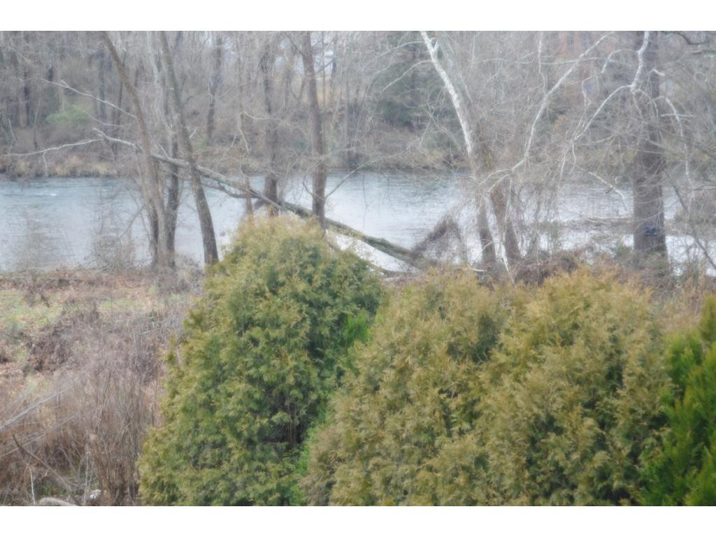 135 Pleasant Beach Road, Unit 2 Elizabethton, TN 37643 - Photo 12 of 15 Photo 12