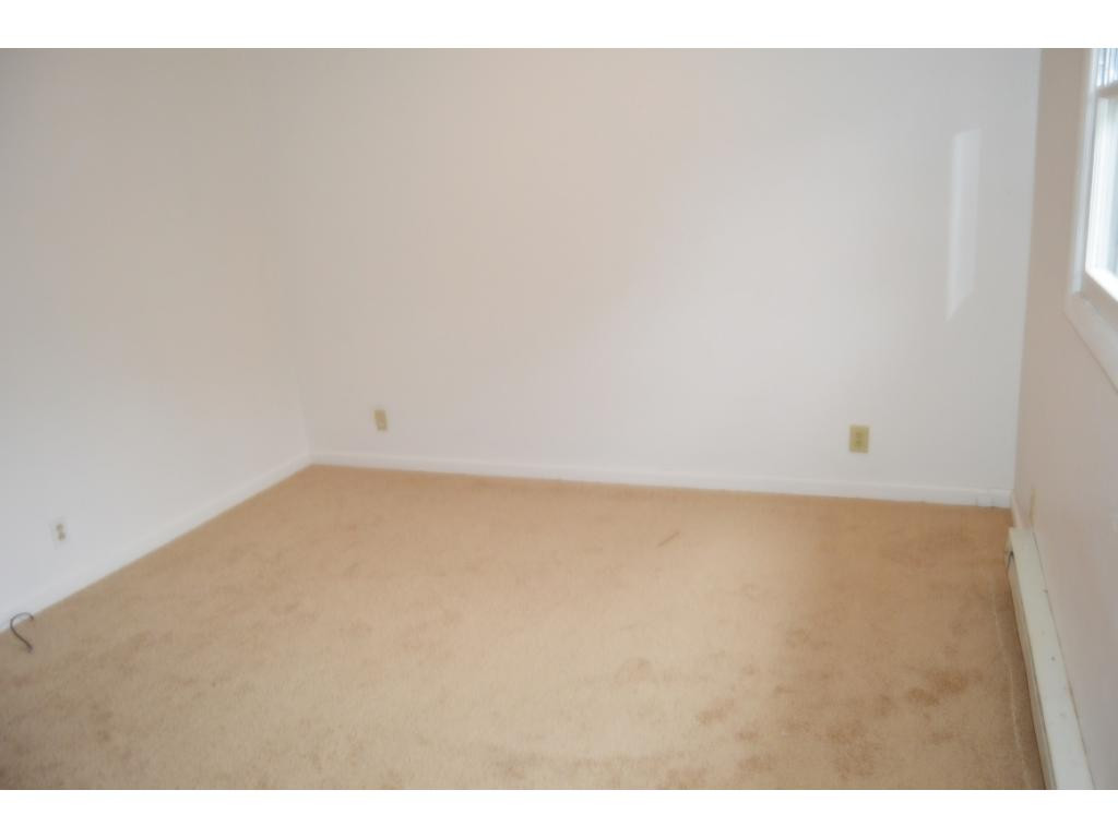 135 Pleasant Beach Road, Unit 2 Elizabethton, TN 37643 - Photo 3 of 15 Photo 3