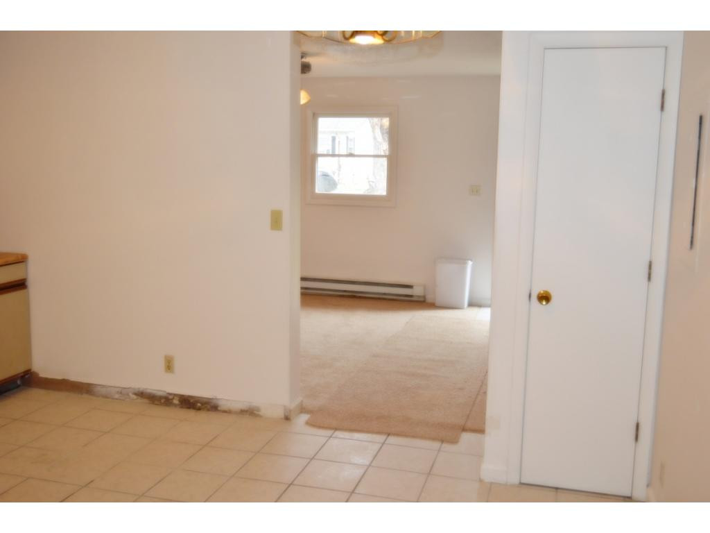 135 Pleasant Beach Road, Unit 2 Elizabethton, TN 37643 - Photo 4 of 15 Photo 4
