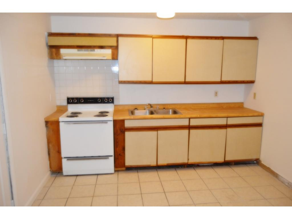135 Pleasant Beach Road, Unit 2 Elizabethton, TN 37643 - Photo 5 of 15 Photo 5