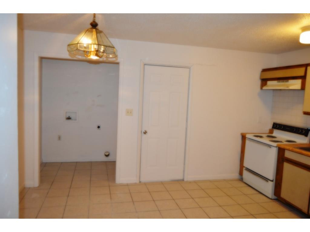135 Pleasant Beach Road, Unit 2 Elizabethton, TN 37643 - Photo 7 of 15 Photo 7