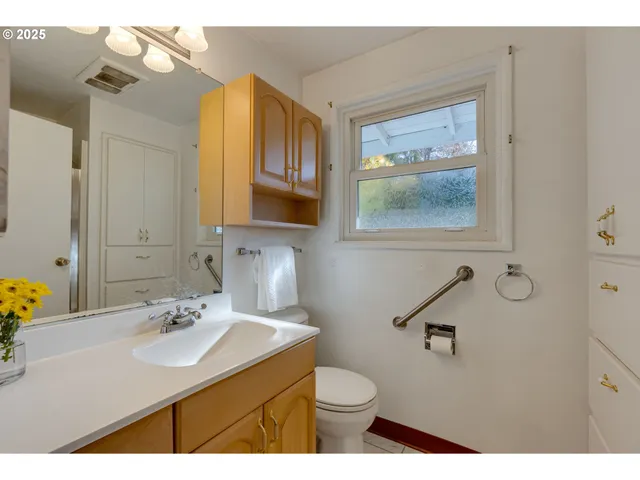 $429,000 | 12639 Northeast Wasco Street, Portland, OR 97230