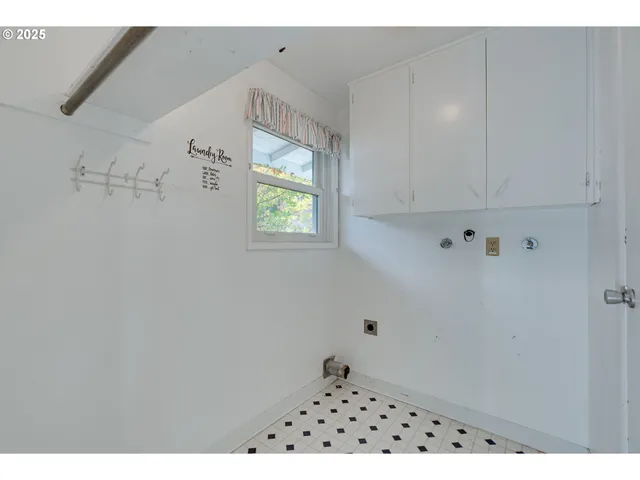 $429,000 | 12639 Northeast Wasco Street, Portland, OR 97230