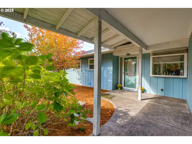 $429,000 | 12639 Northeast Wasco Street, Portland, OR 97230