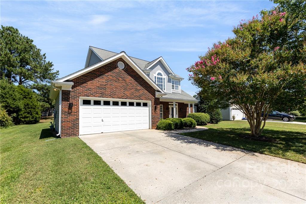 11932 Old Timber Road Charlotte, NC 28269 - Photo 3 of 32 Gallery Image 3