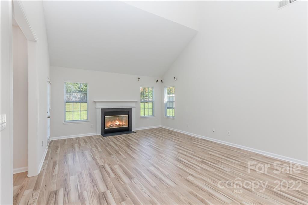 11932 Old Timber Road Charlotte, NC 28269 - Photo 7 of 32 Gallery Image 7