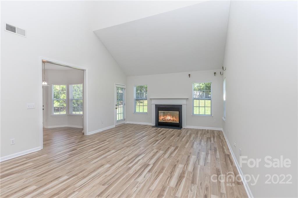 11932 Old Timber Road Charlotte, NC 28269 - Photo 8 of 32 Gallery Image 8
