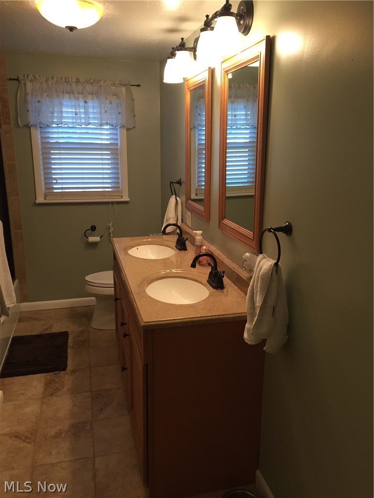 60925 Pigeon Point Road Barnesville, OH 43713 - Photo 8 of 35 Gallery Image 8