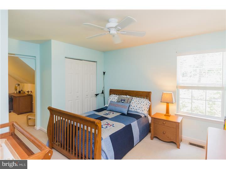 621 Ellis Road Havertown, PA 19083 - Photo 17 of 25 Bedroom 3