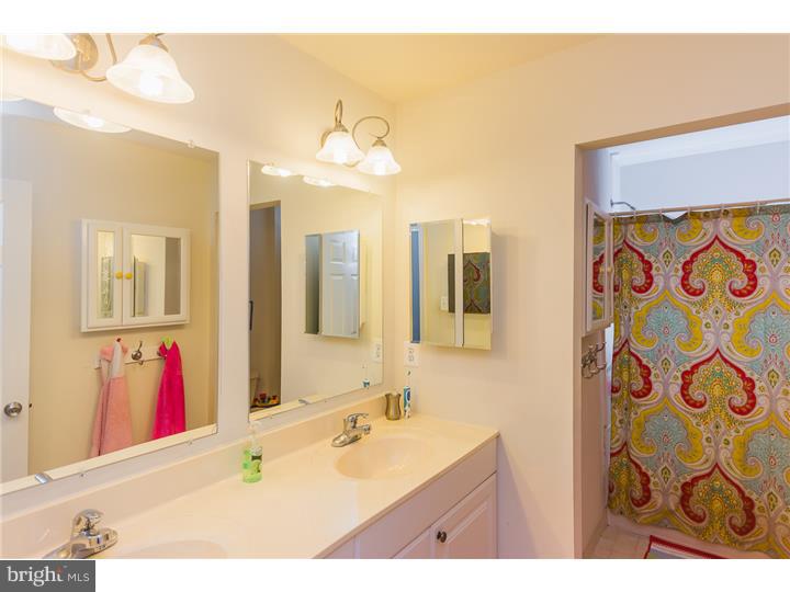 621 Ellis Road Havertown, PA 19083 - Photo 19 of 25 Bathroom