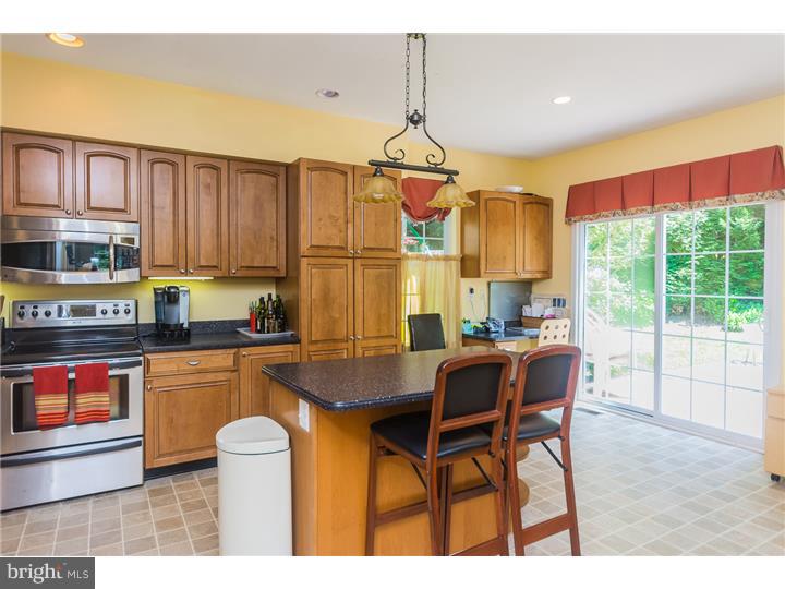 621 Ellis Road Havertown, PA 19083 - Photo 3 of 25 Kitchen