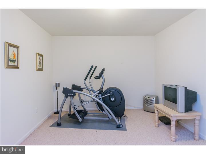 621 Ellis Road Havertown, PA 19083 - Photo 22 of 25 In-law Suite