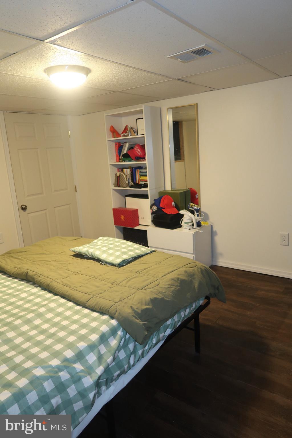 333 Devonshire Road Hagerstown, MD 21740 - Photo 24 of 33 a bed sitting in a bedroom next to a window