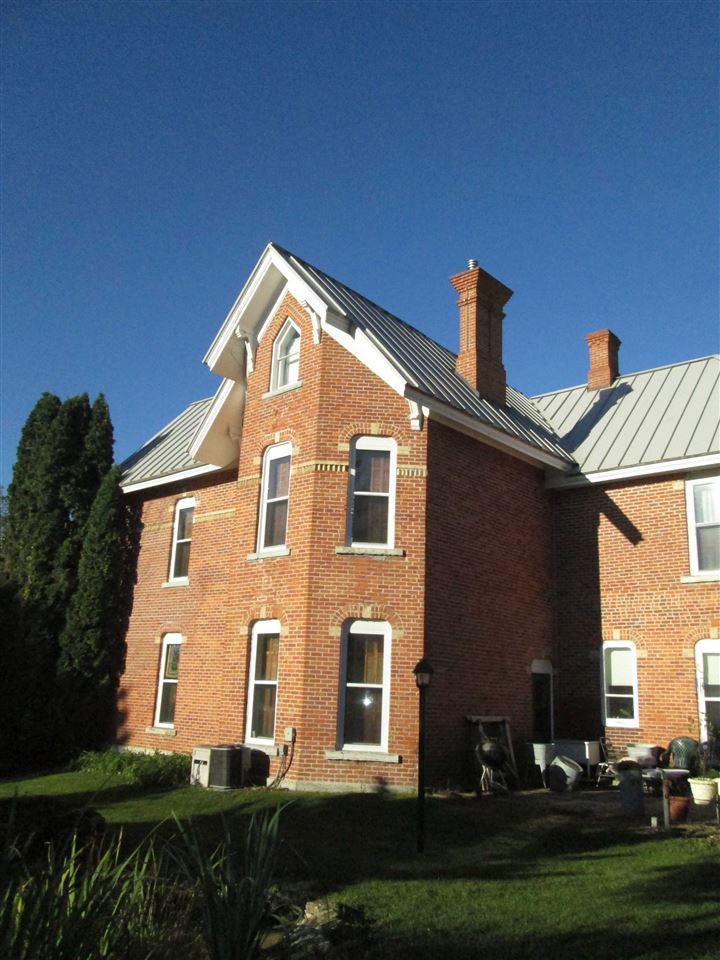404 Melden Street Calmar, IA 52132 - Photo 3 of 20 Gallery Image 3