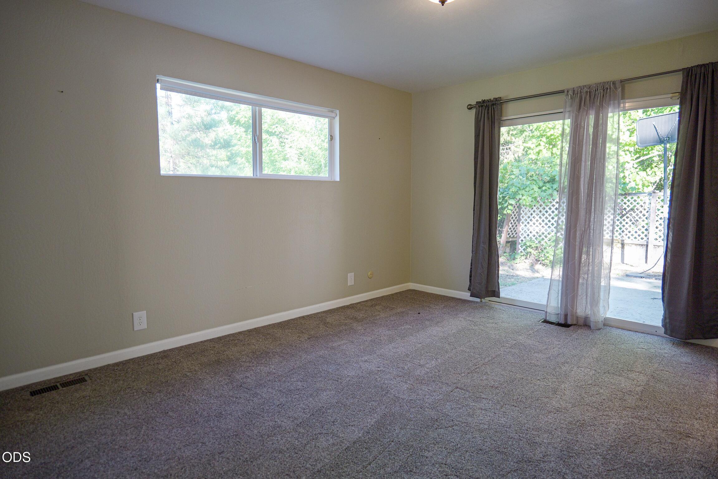 2750 Granite Hill Road Grants Pass, OR 97526 - Photo 24 of 47