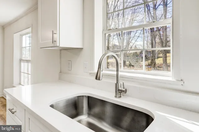 a close view of sink and tap