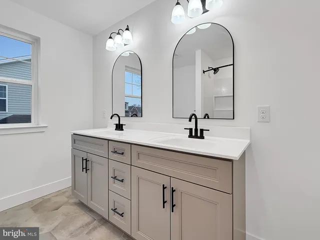 $899,000 | 5 Fortuna Drive, Lansdale, PA 19446