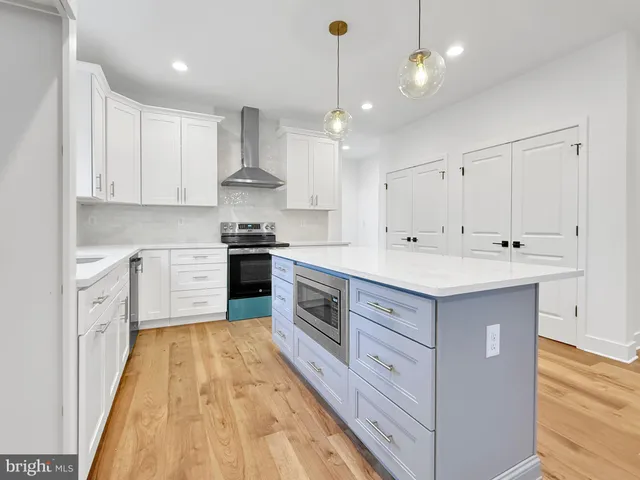 $899,000 | 5 Fortuna Drive, Lansdale, PA 19446