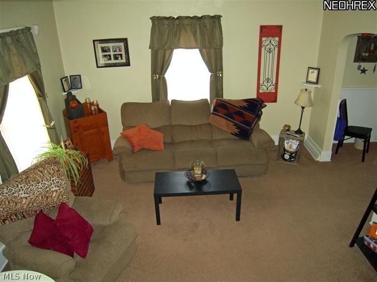 38 Katherine Street Struthers, OH 44471 - Photo 2 of 12 Gallery Image 2