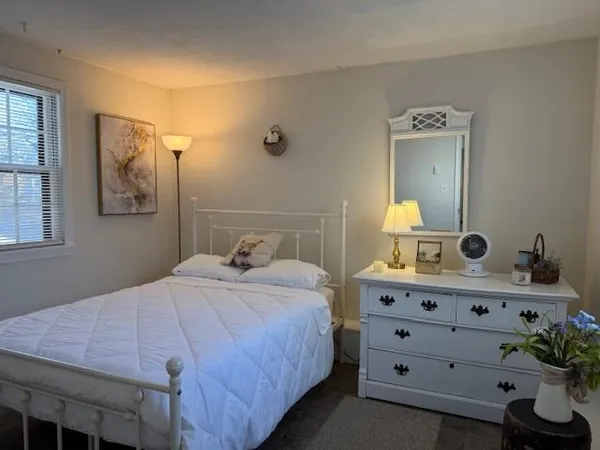 $4,800 | 172 Northwest Street, Unit C, Portsmouth, NH 03801