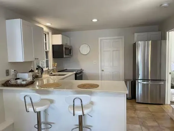 $4,800 | 172 Northwest Street, Unit C, Portsmouth, NH 03801