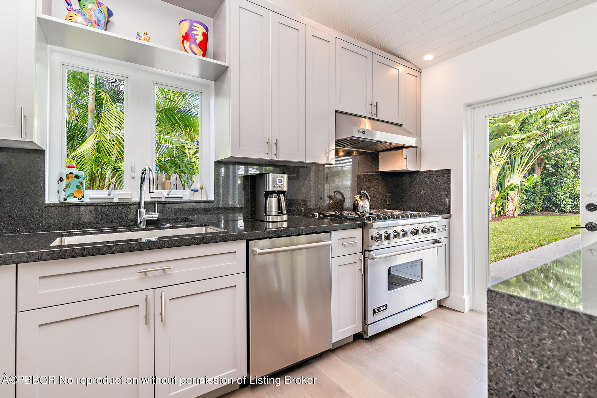 315 Sunset Road West Palm Beach, FL 33401 - Photo 11 of 40 low-15