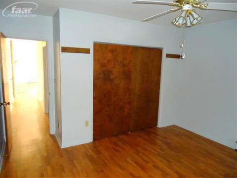 2374 Covert Road Burton, MI 48509 - Photo 9 of 33 20373980-8.JPG