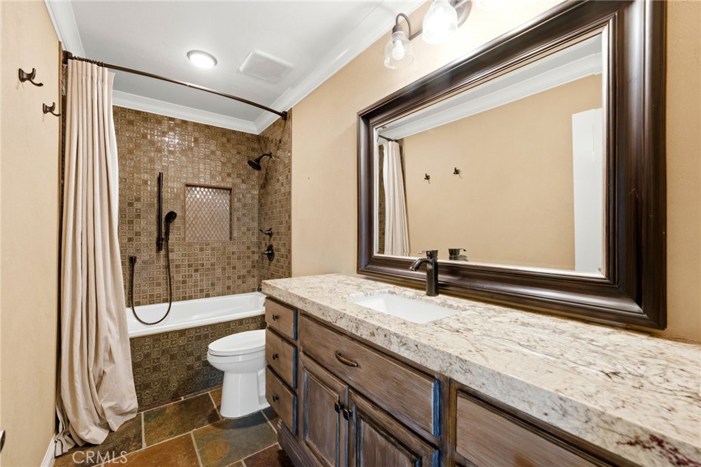 1268 Viento Court Riverside, CA 92508 - Photo 37 of 61 Hall bathroom
