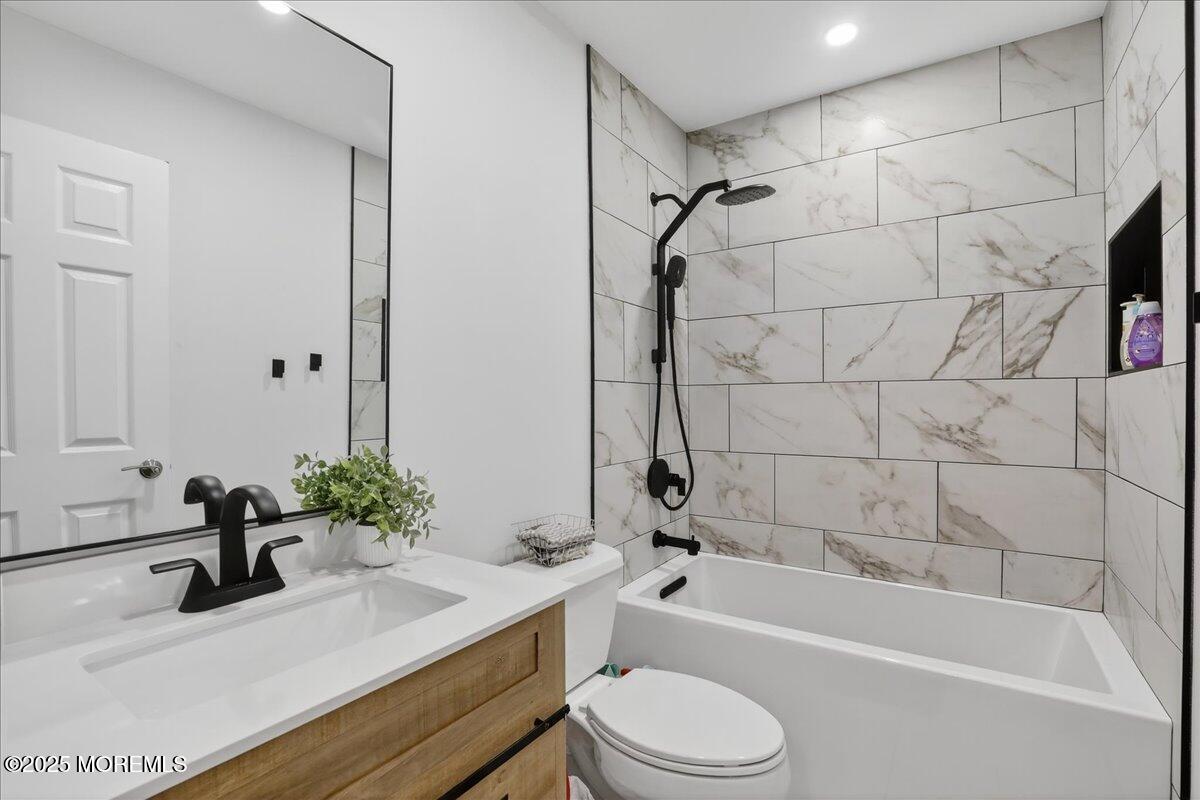 27 Sweet Gum Road Howell, NJ 07731 - Photo 28 of 39 28-Bathroom