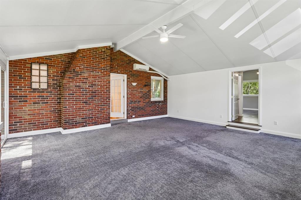 880 Fairview Road Pittsburgh, PA 15238 - Photo 14 of 46 Gallery Image 14
