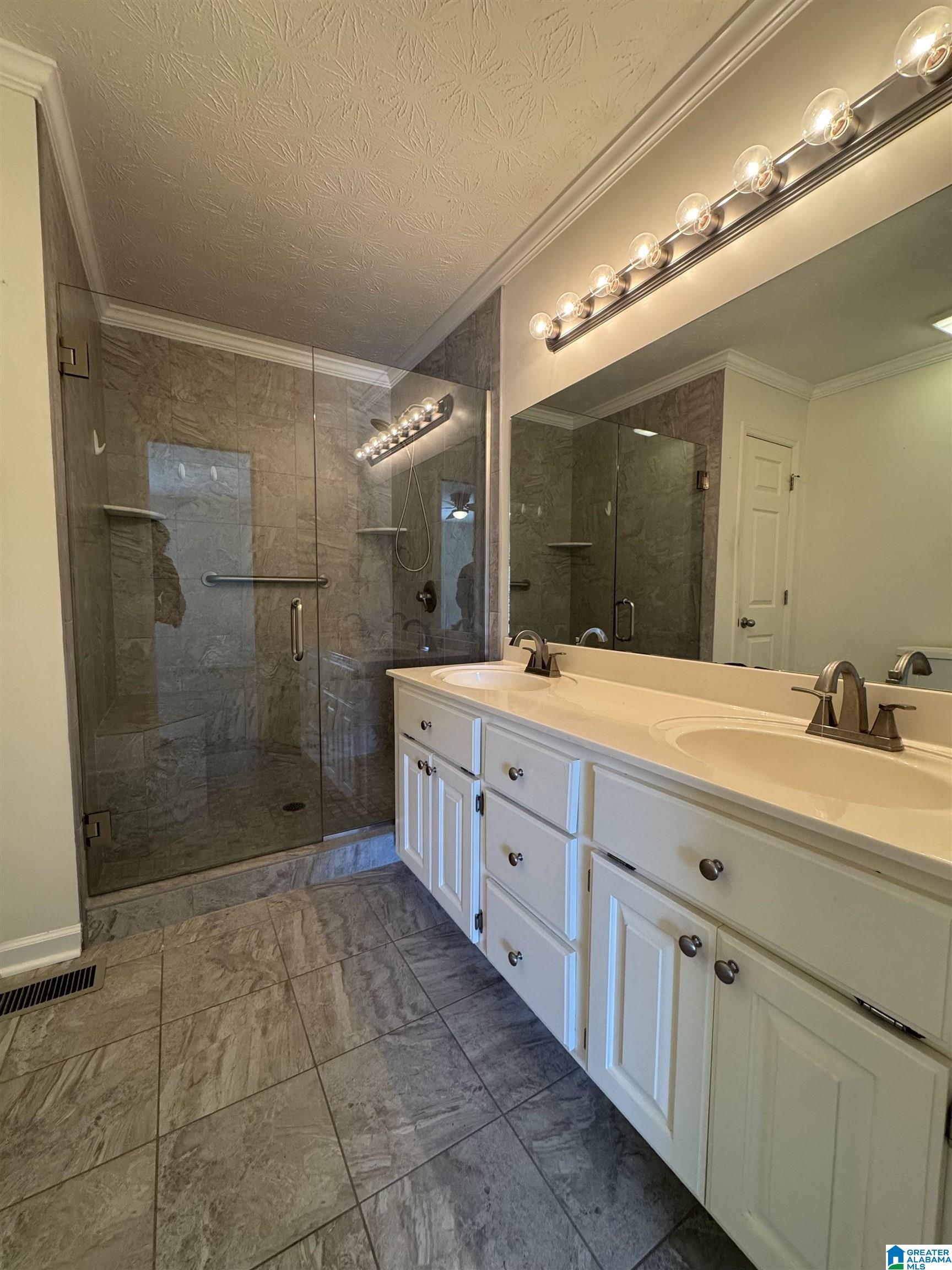 208 Ward Circle Gadsden, AL 35905 - Photo 14 of 31