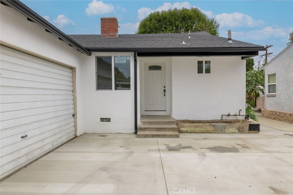 18919 Hart Street Reseda, CA 91335 - Photo 2 of 23