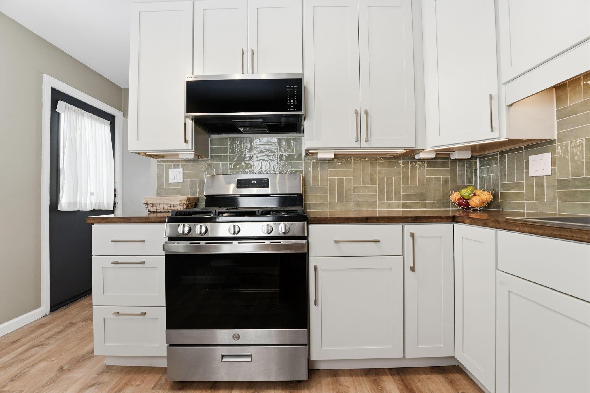 805 Timberman Road Columbus, OH 43212 - Photo 15 of 48 Kitchen